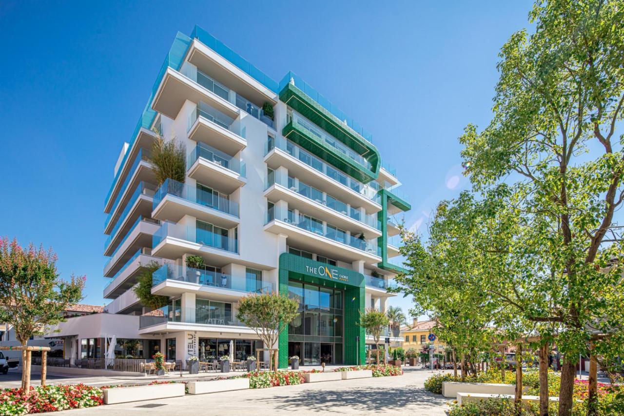 The One Caorle - Hotel & Apartments Esterno foto The Green