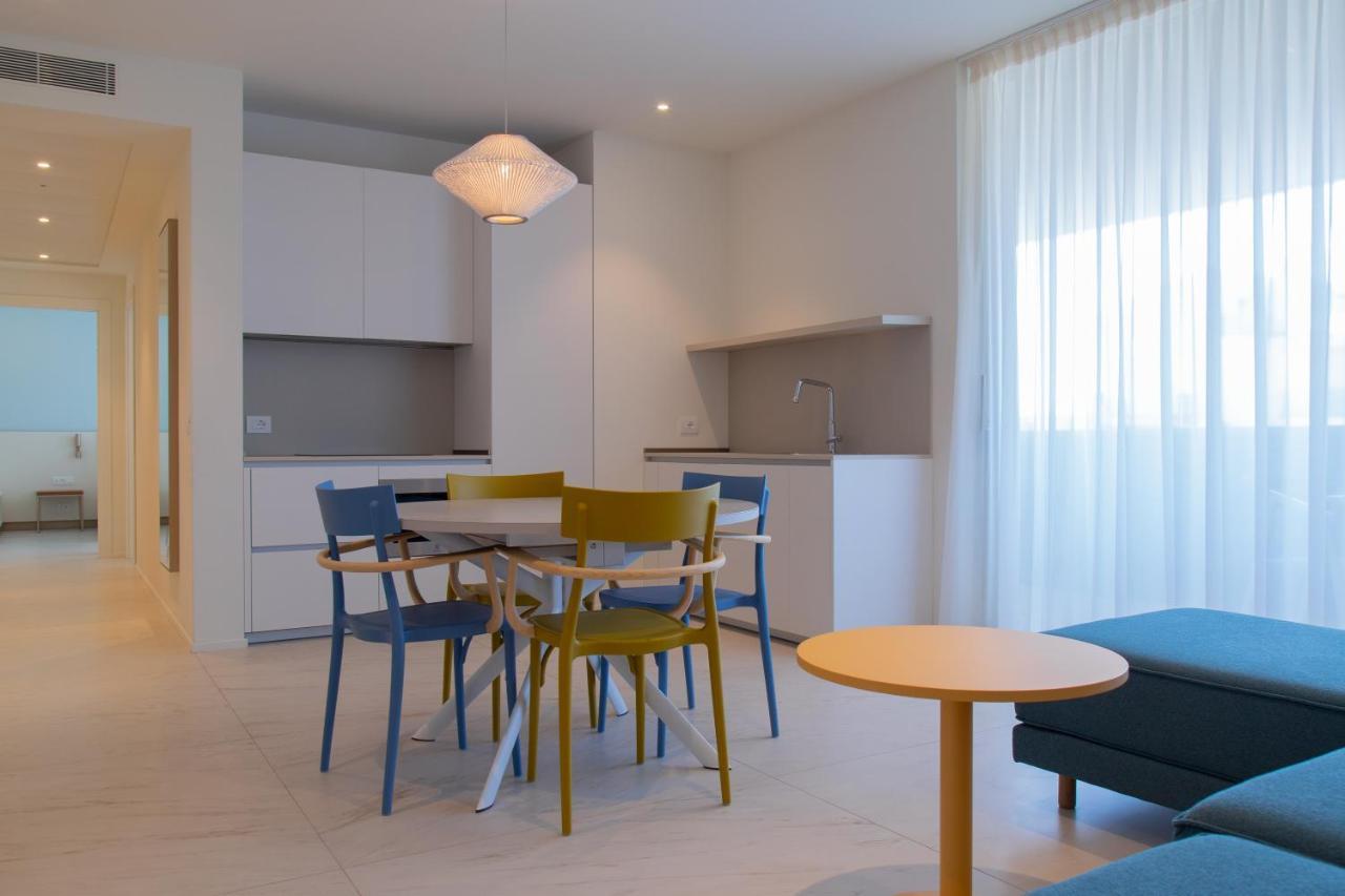 The One Caorle - Hotel & Apartments Esterno foto A typical apartment